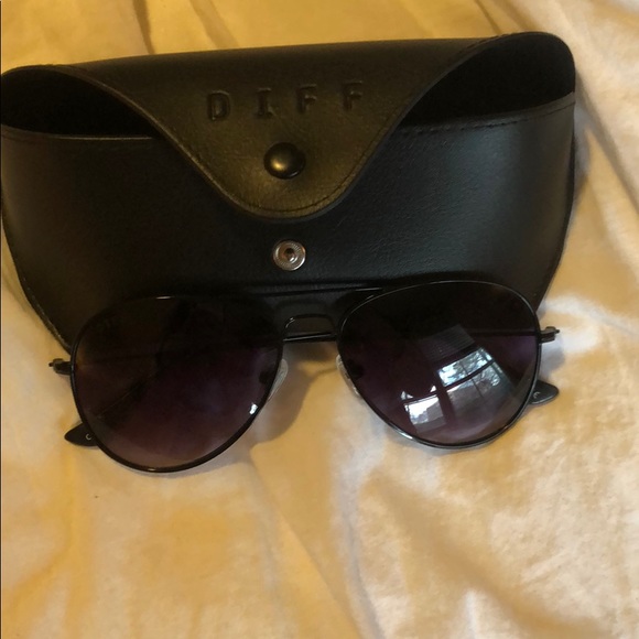 Diff aviators - Picture 1 of 2